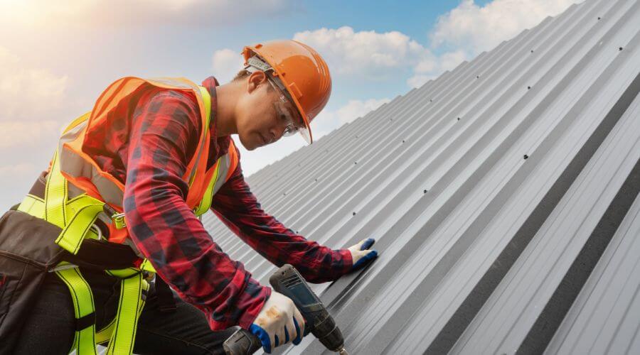 Owens Corning roofing contractor in Maxwell, IA